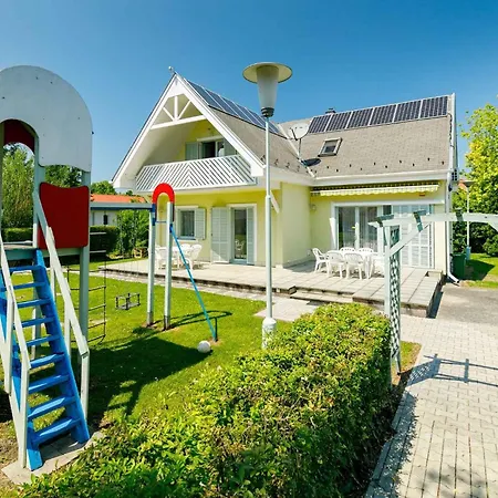 別荘 In 38170 Balatonmáriafürdő